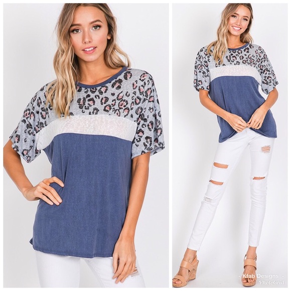 💕LAST 1! Animal Print Color Block Top! - Picture 3 of 6